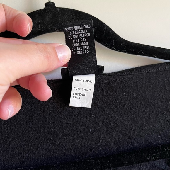 Black Torrid Short Sleeve Lace And Open Cowl Reversible Top, Size 3 - Picture 4 of 6